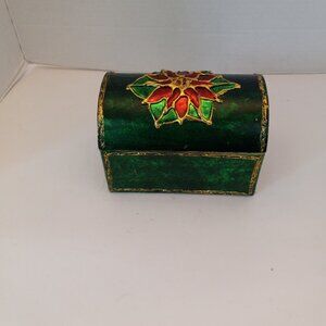 Christmas Treasure Chest Green with Christmas Star